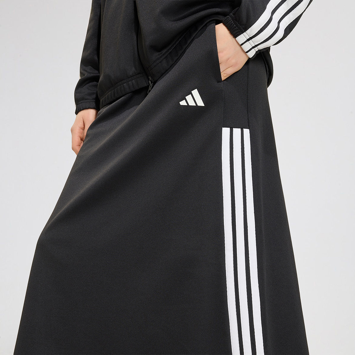 Pollera adidas House of Tiro Mujer