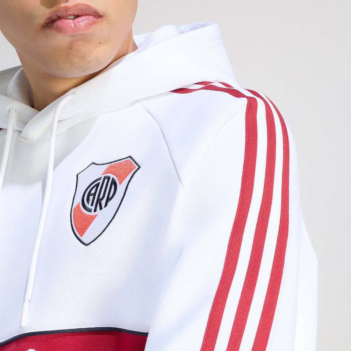 Buzo River Plate adidas 26 27 Hombre