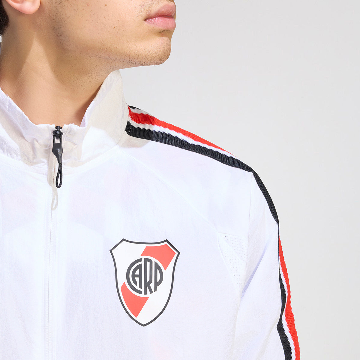 Buzo con Cierre River Plate adidas Titular 26 27