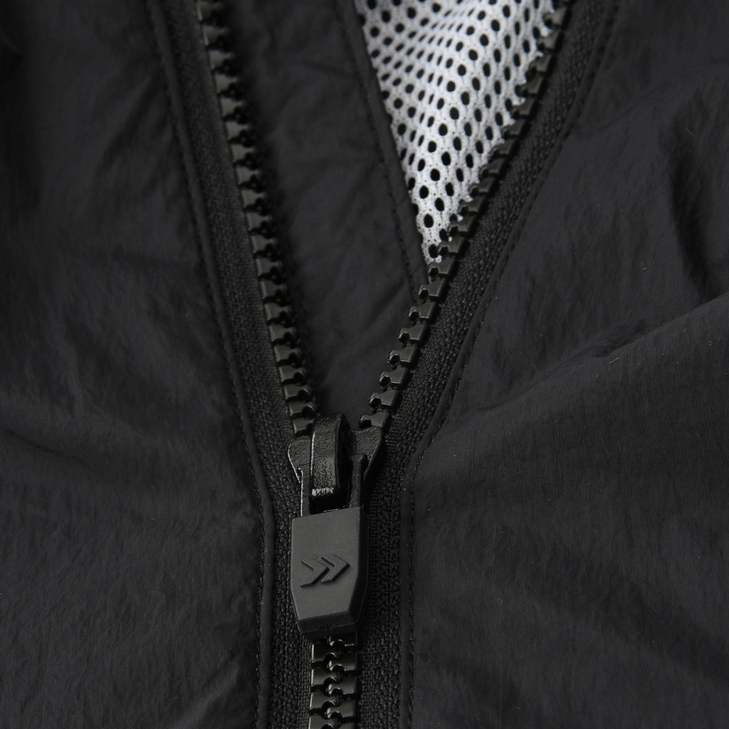 Campera Atomik Rompeviento West Niño