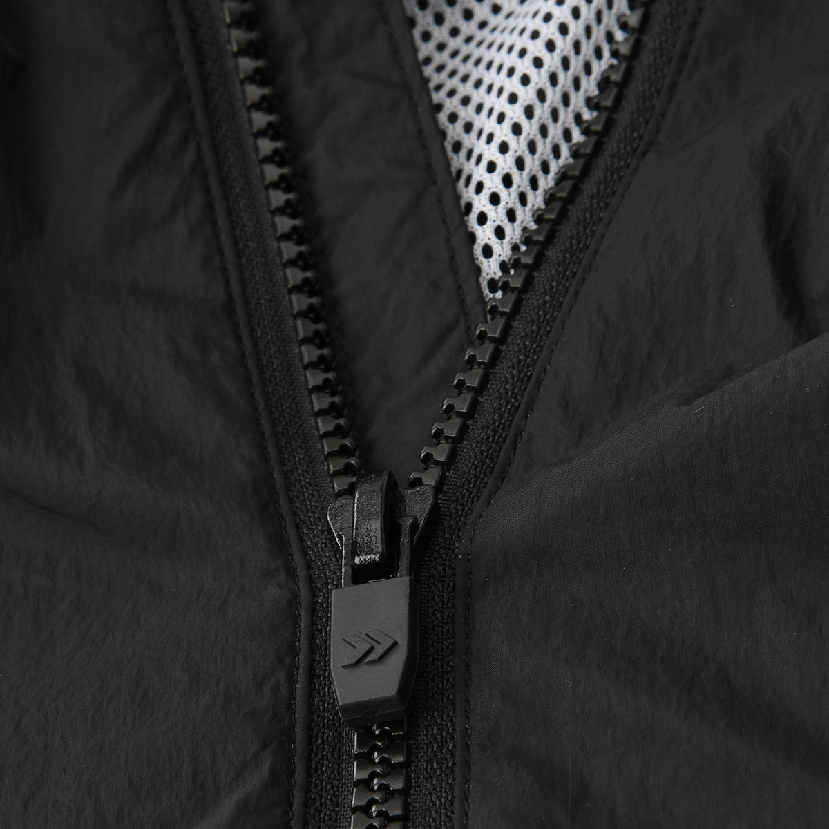 Campera Atomik Rompeviento West Niño