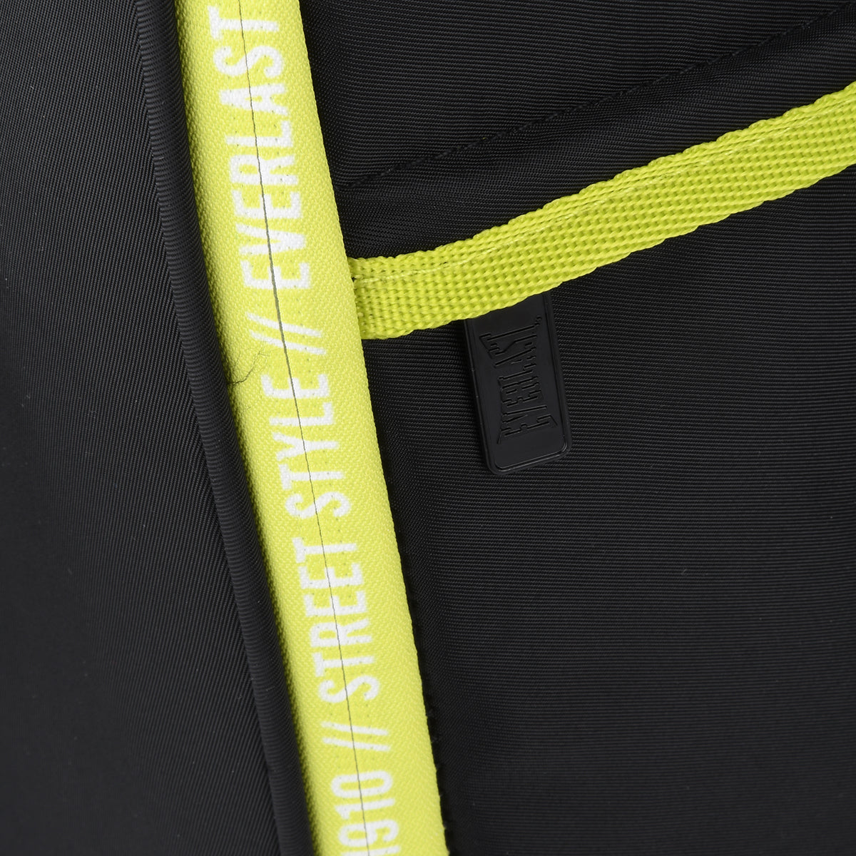 Botinero Everlast Bolsillo Frontal Poliéster