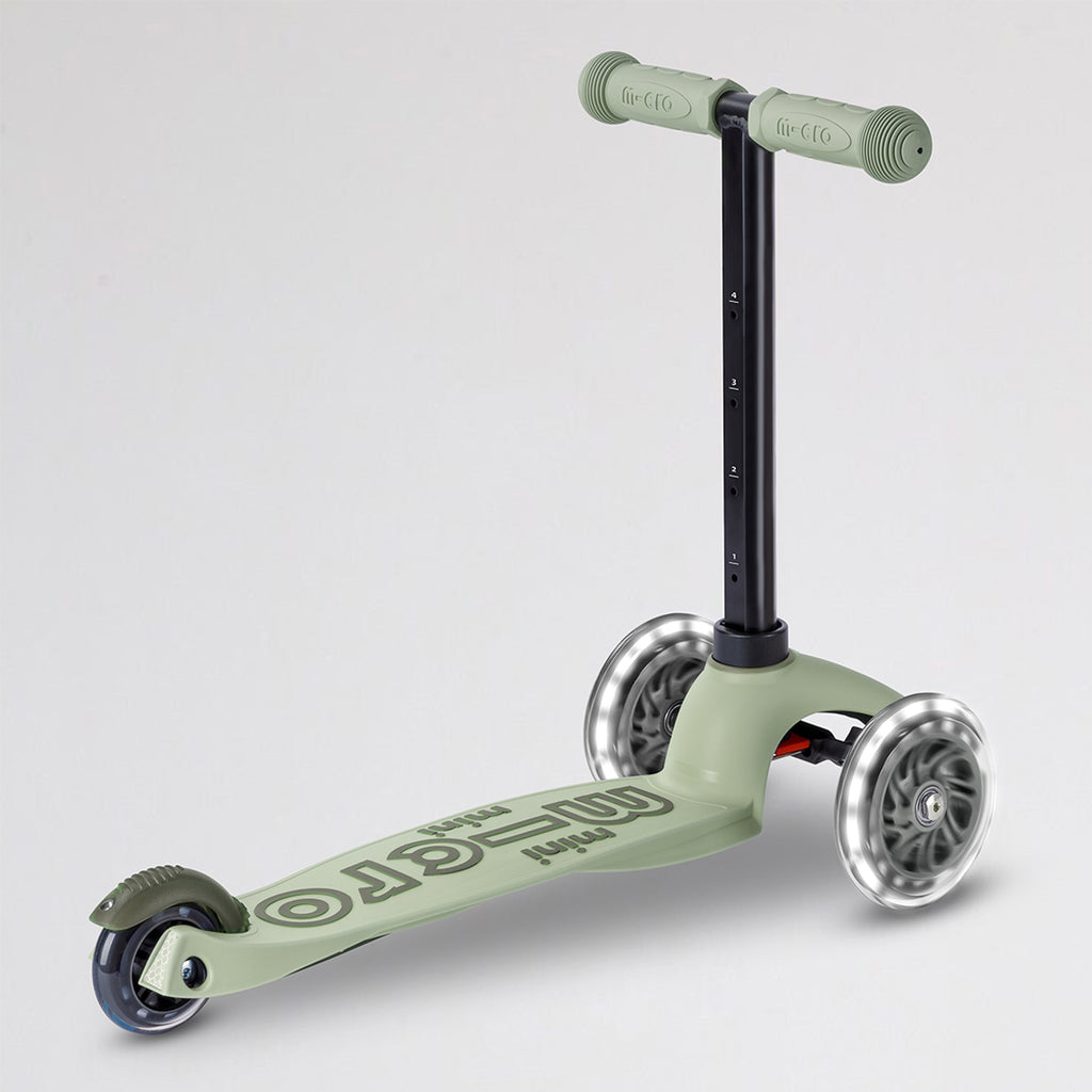 Monopatín Micro Deluxe Magic Led Infantil