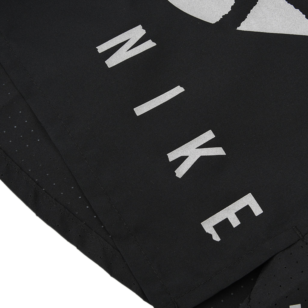 Short Running Nike Dri-Fit Challenger Run Division Hombre