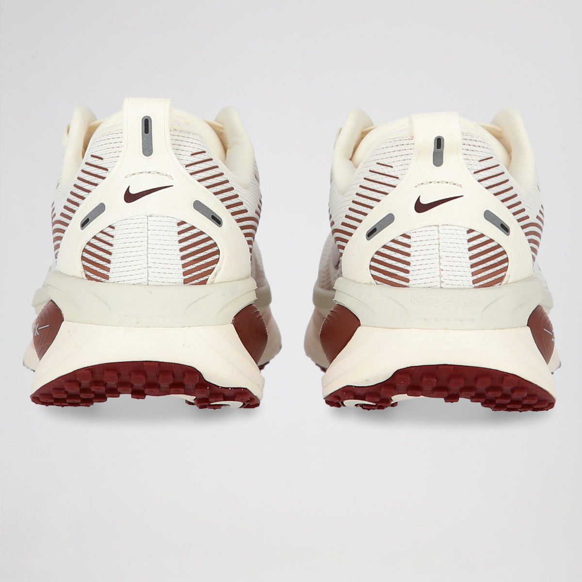 Zapatillas Running Nike Vomero 18 Mujer