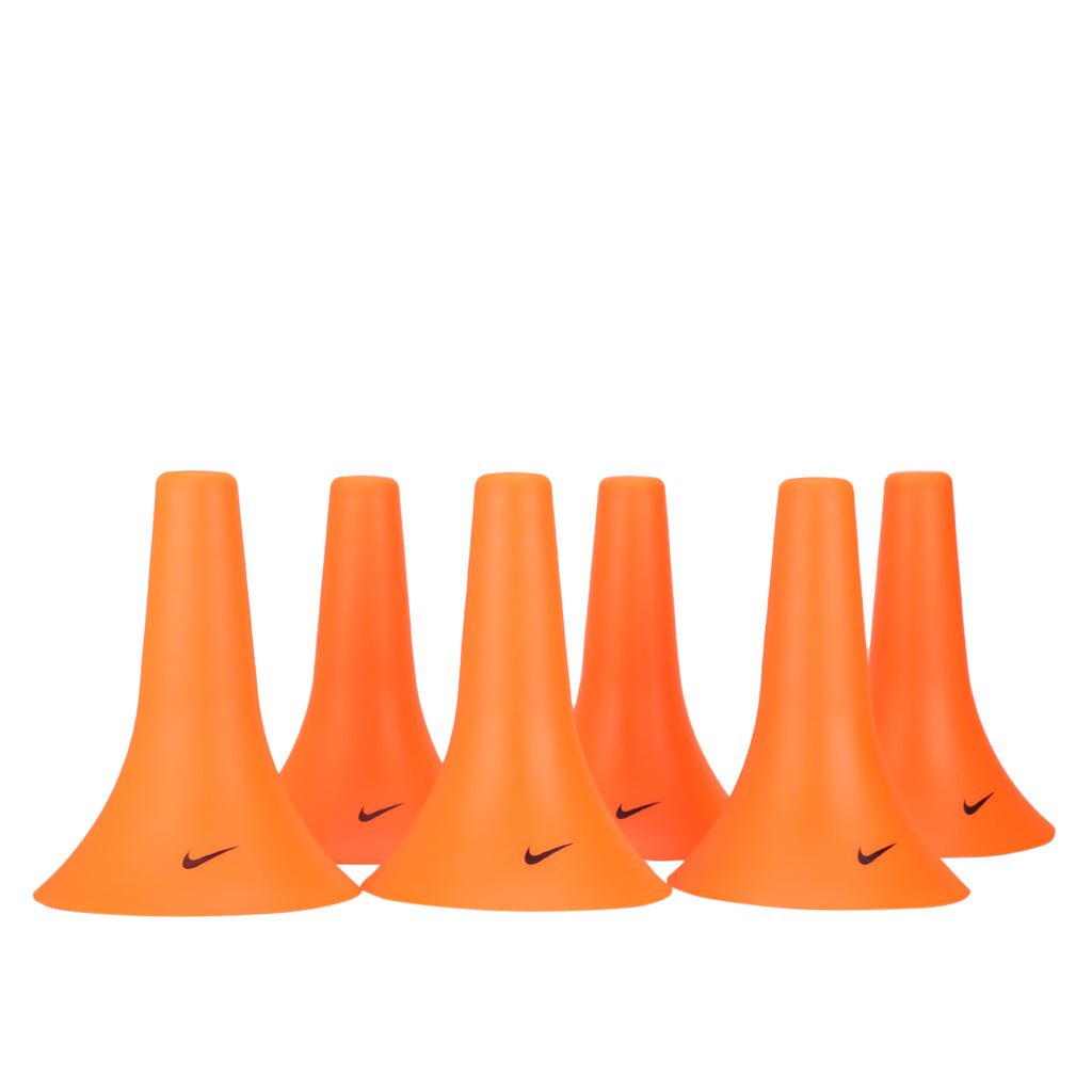 Conos Nike Pylon