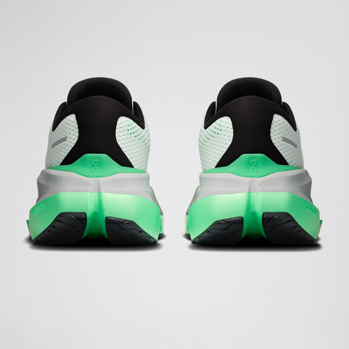 Zapatillas ON Cloudrunner Max Helion Hombre