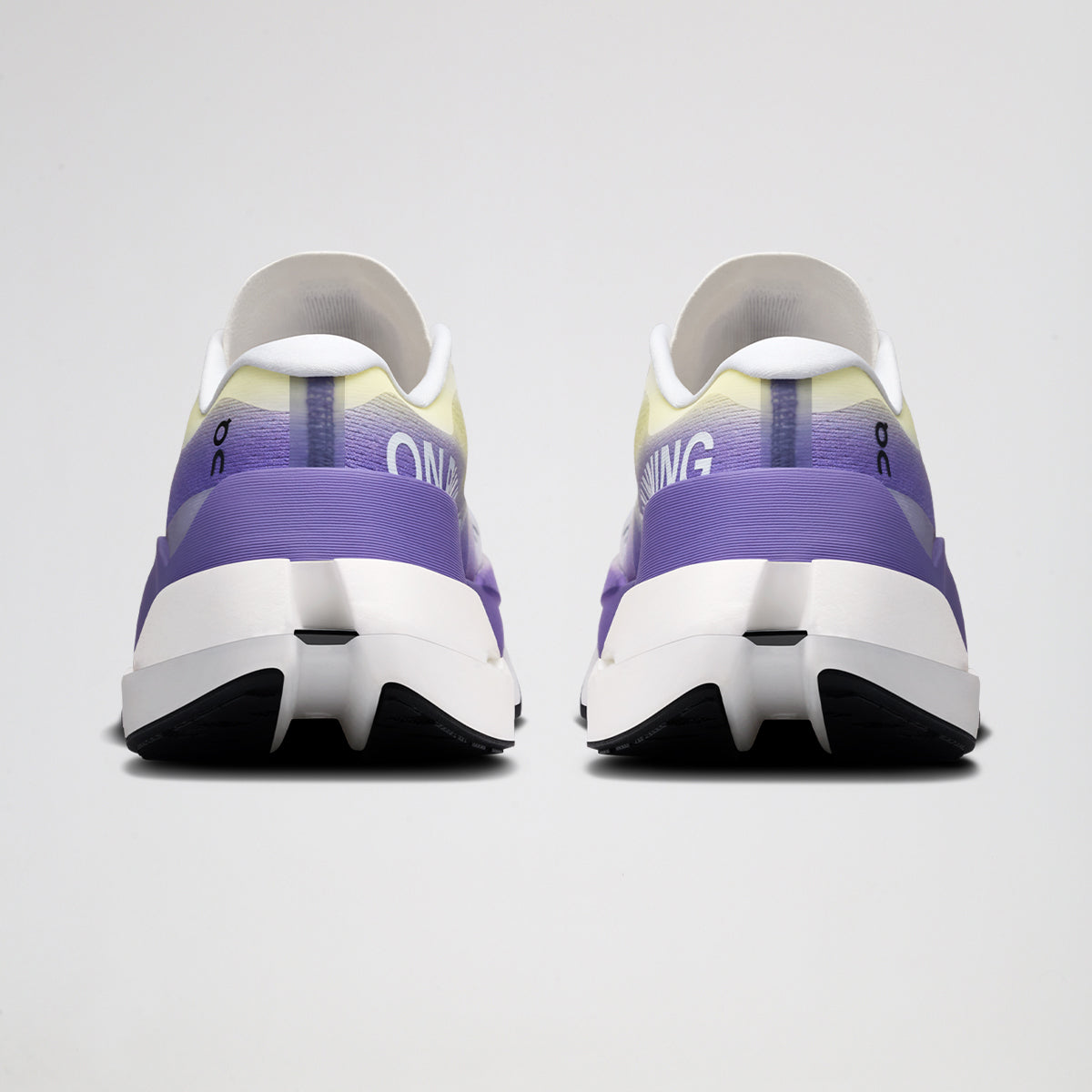Zapatillas ON Cloudboom Max Mujer