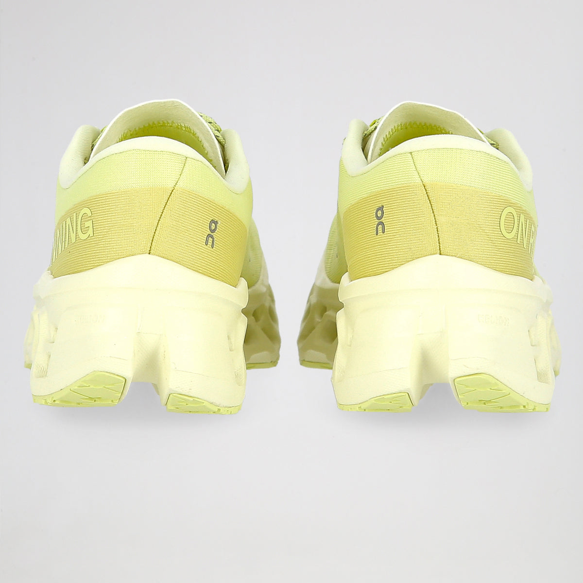 Zapatillas ON Cloudmonster 3 Mujer