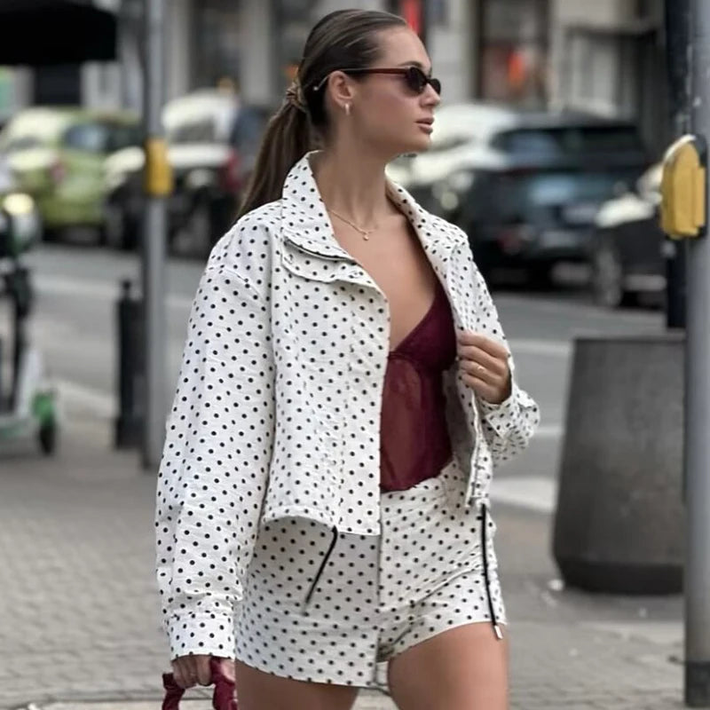 Campera Bombardera Oversize de Lunares para Mujer, Corte Crop con Cierre