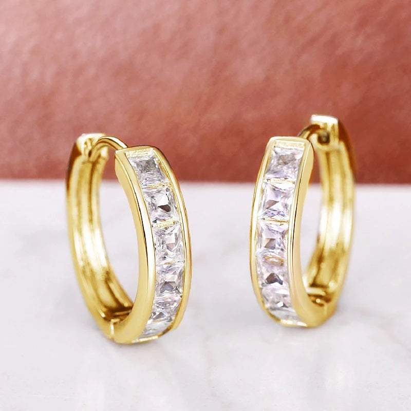 Aros Argolla con Circonias Cuadradas, Diseño Clásico y Elegante