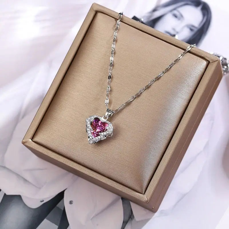 Collar con Dije de Corazón de Cristal en Acero Inoxidable