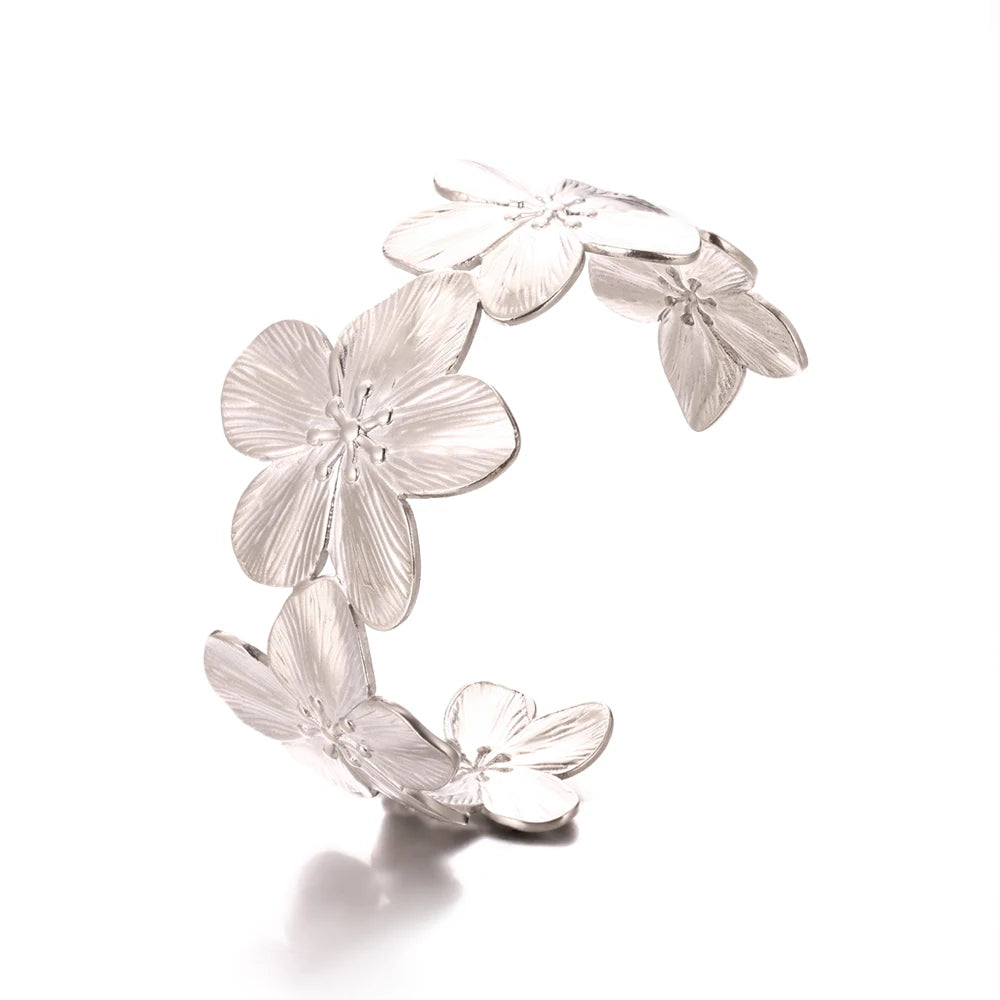 Pulsera Brazalete Abierta de Acero Inoxidable Dorado con Diseño Clásico