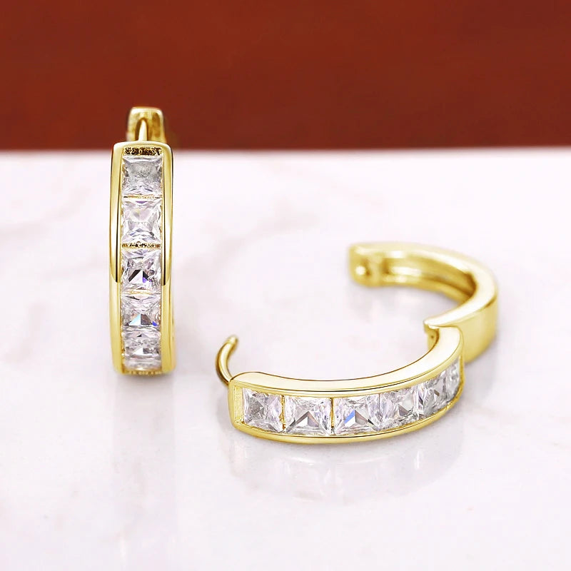 Aros Argolla con Circonias Cuadradas, Diseño Clásico y Elegante